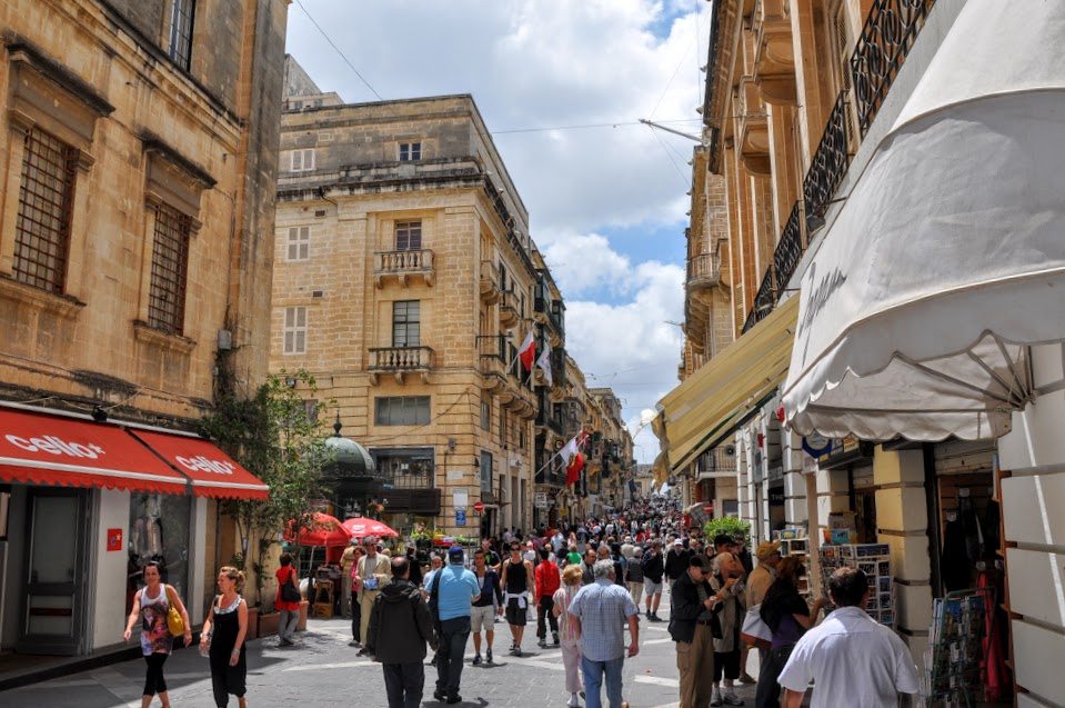 Valletta-Malta-shopping-street